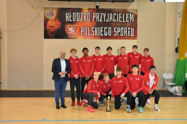   NBK Basketbalova Akademie Nymburk wygrywa w Kłodzku